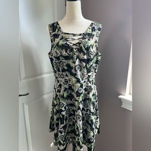 Hell Bunny X-Large Black Sleeveless Midi Dress with Floral Pattern